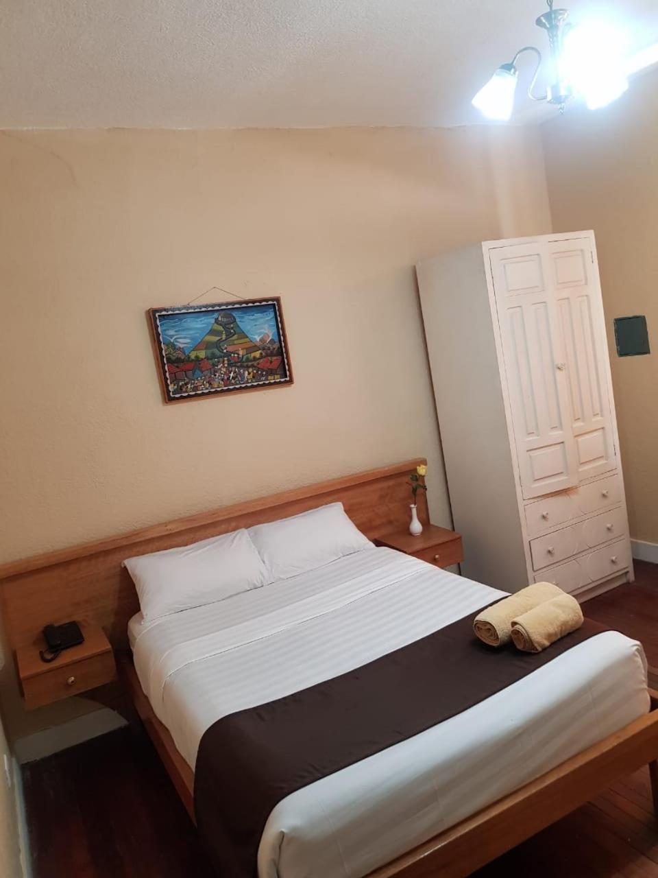 Hostal Loro Verde Quito Extérieur photo