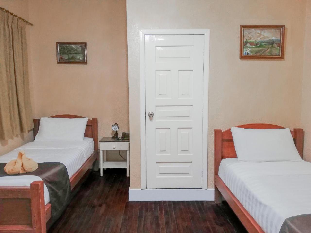 Hostal Loro Verde Quito Extérieur photo