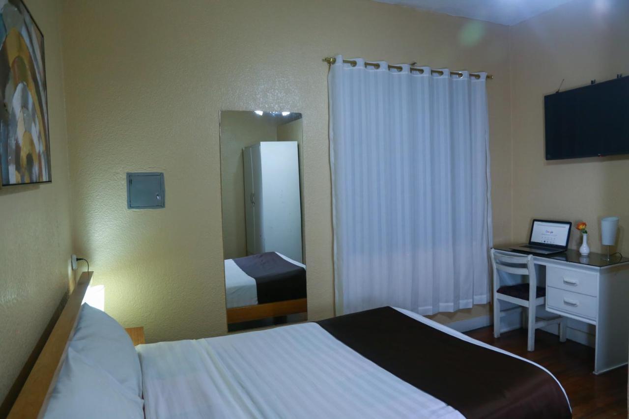 Hostal Loro Verde Quito Extérieur photo